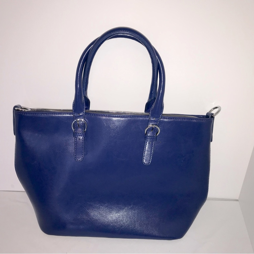 Structured handbag